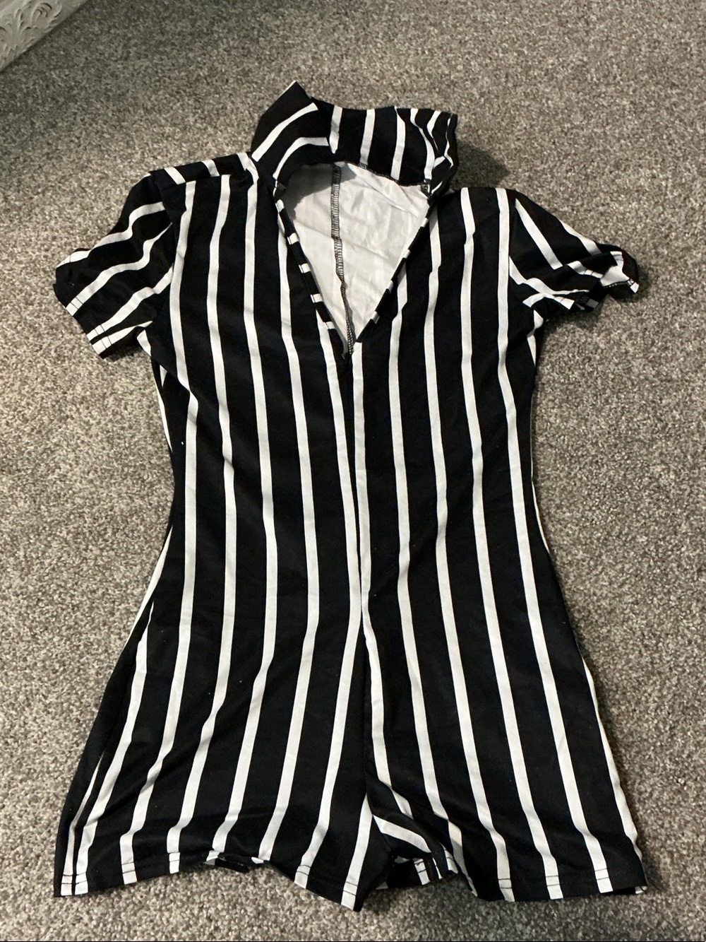 SHEIN Black and White Vertical Stripe Ref One-Piece Romper
